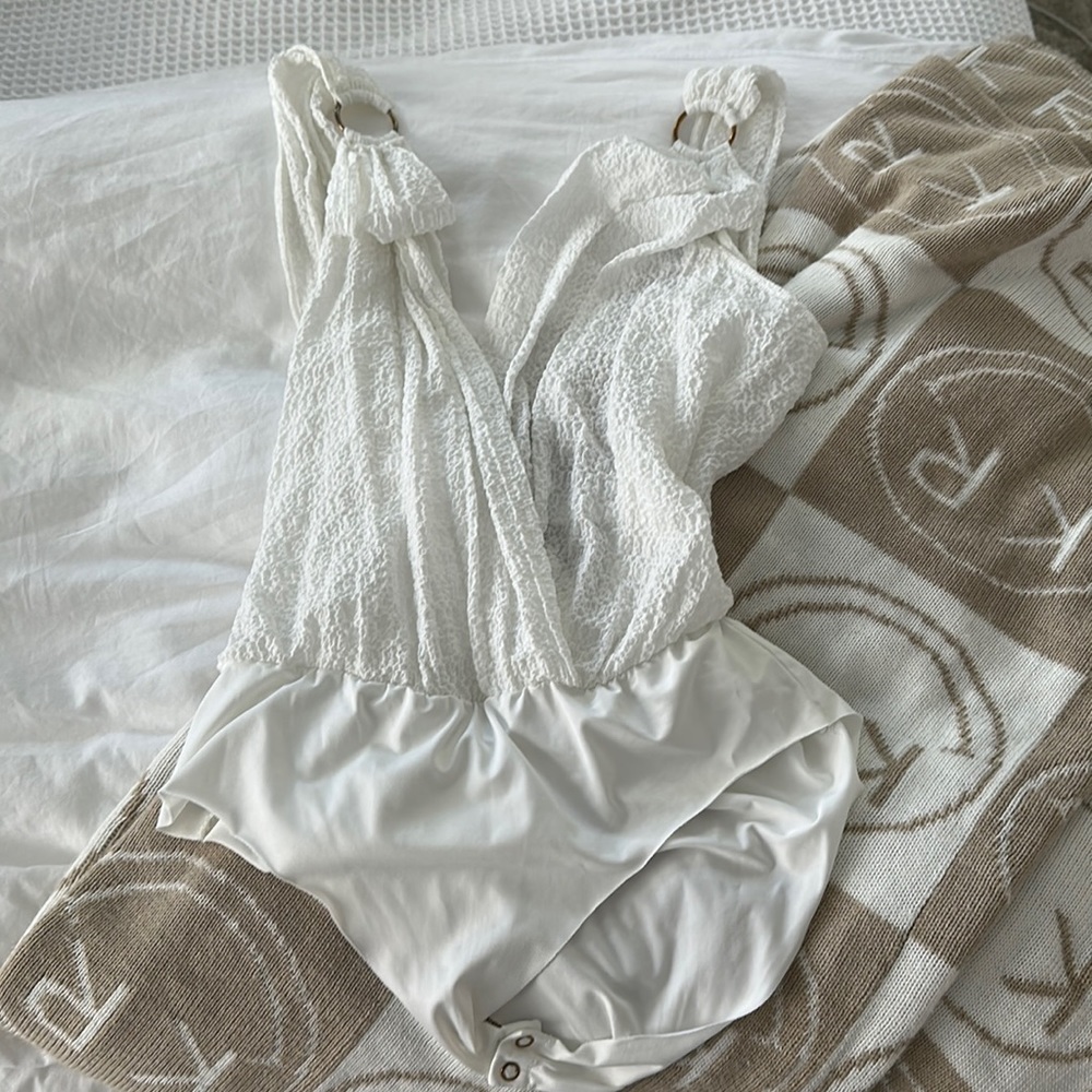 zara bodysuit